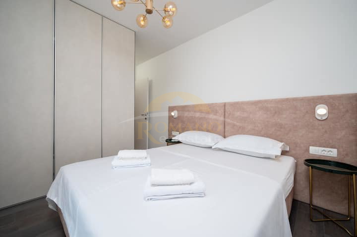 Attico con due camere da letto a Trogir con terrazza sul tetto